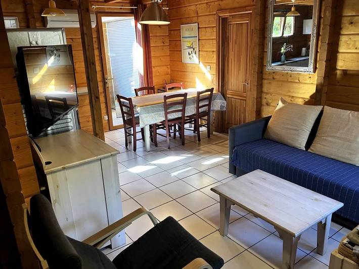 Gîte pour 6 personnes, avec terrasse et piscine à Bias - 4