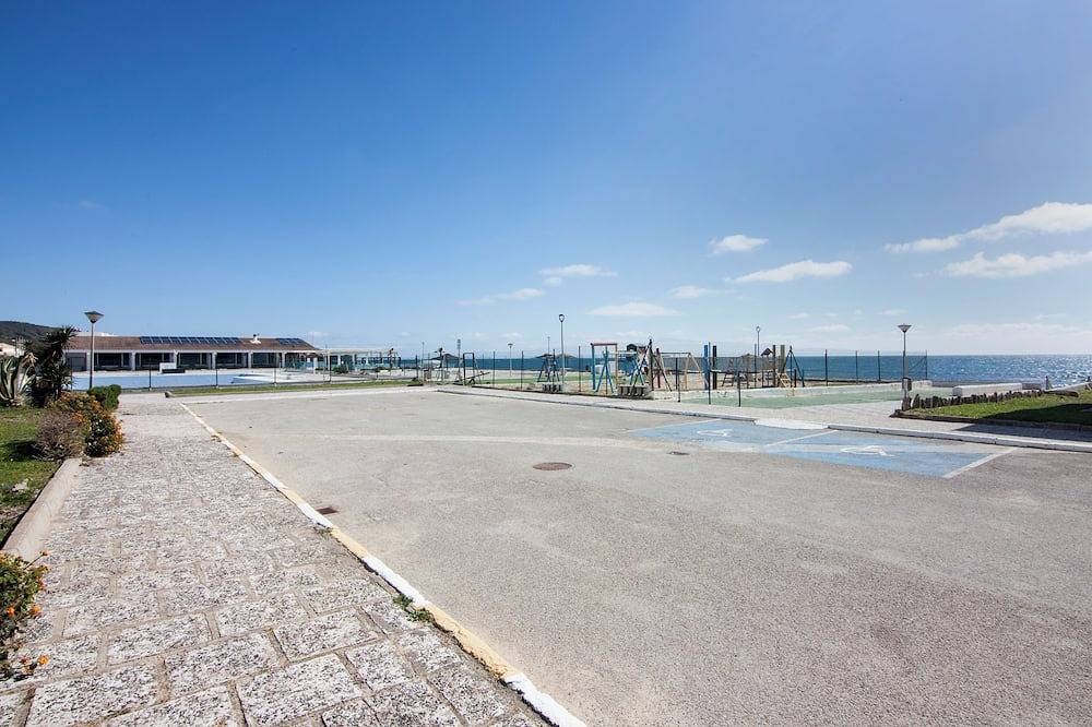 Entire apartment, Overlooking the sea! New apt. with terrace 3 bedrooms+2 bathrooms&community pool in Costa de la Luz
