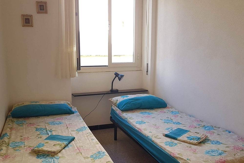 Apartamento entero, Apartamento De Dos Habitaciones Junto Al Mar En Cerdeña ¡A Solo 50 Mt Del Mar Y Las Playas! in Cala Gonone, Dorgali