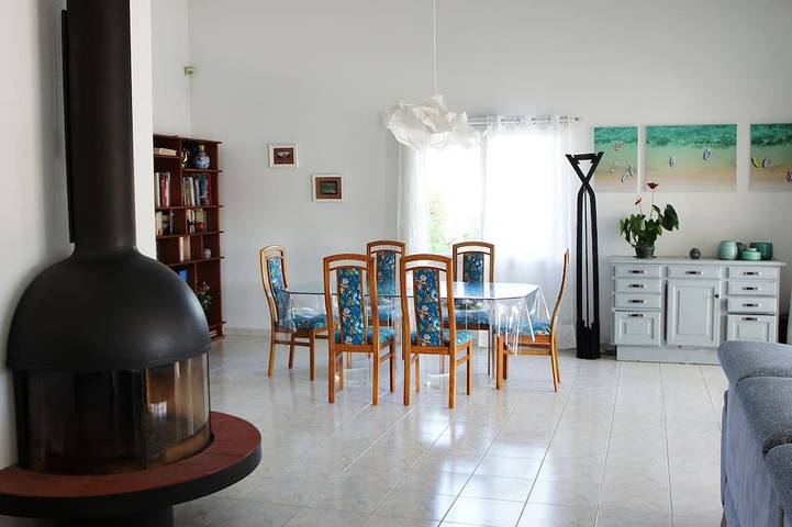 Location de vacances pour 7 personnes, avec jardin et terrasse à Périgny - 4