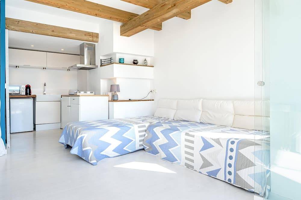 Entire apartment, Romantic loft ideal couples with sea views in Terres de l'Ebre, Costa Dorada