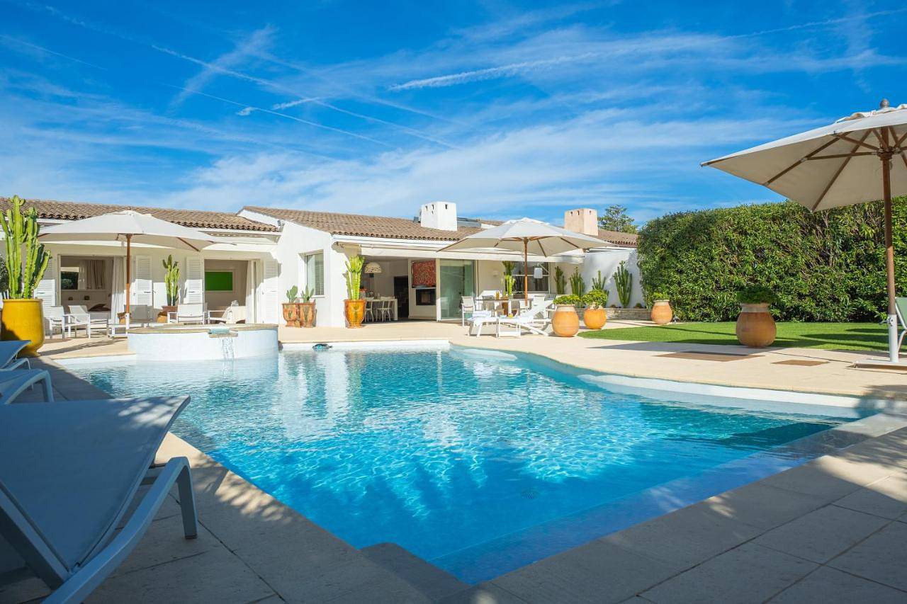 Belle villa entre Nice et Cannes in Villeneuve-Loubet, Côte méditerranéenne (France)