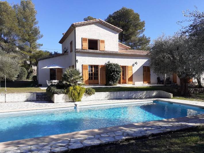 Villa pour 7 personnes, avec jardin ainsi que vue et piscine, adapté aux familles