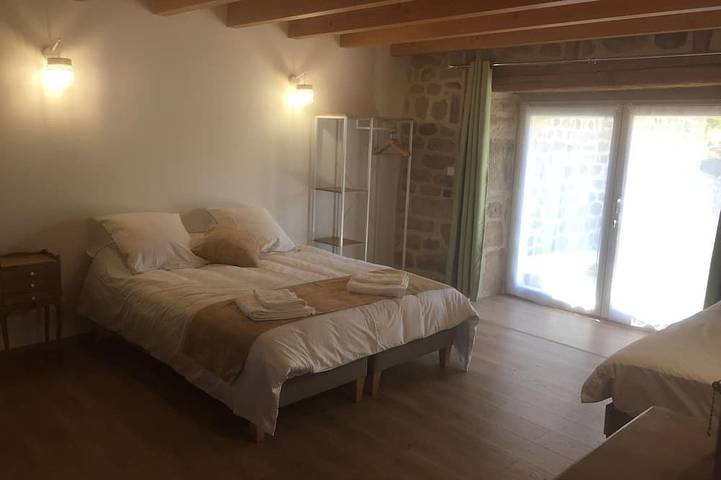Location de vacances pour 9 personnes, avec jardin et terrasse à Saint-Pierre-Eynac - 3