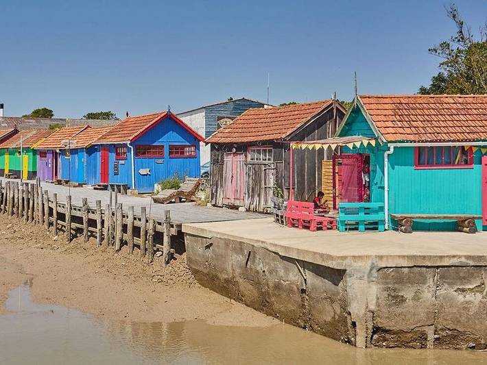 Camping pour 4 personnes, avec bassin pour enfant