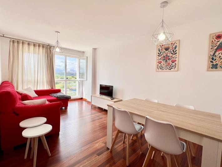 Entire holiday apartment, La Cala Cuchia in Cuchía, Miengo