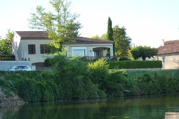 Gîte pour 6 personnes, avec terrasse et jardin, animaux acceptés dans Base de loisirs d'Aiguelèze