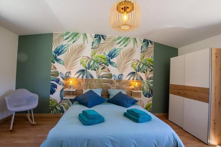 Location de vacances pour 5 personnes, avec terrasse et jardin à Champagnac-de-Belair - 4