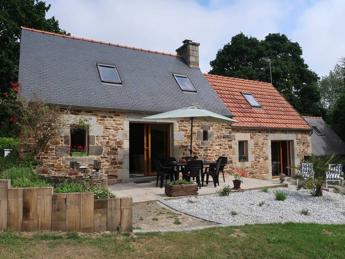 Maison de vacances pour 6 personnes, avec Terrasse et Jardin à Ploumilliau