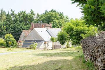 Gîte pour 6 personnes, avec jardin à Noizay
