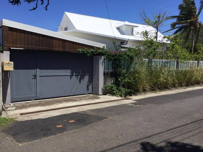 Location de vacances pour 2 personnes, avec jardin ainsi que vue et terrasse dans Piton de la Fournaise - 4