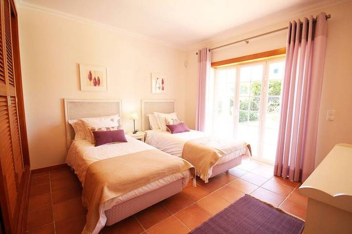 Luxusvilla mit 4 Schlafzimmern und privatem Pool im 5 * Golf- und Strandresort in Amoreira, Leiria District