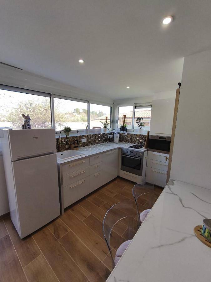 Location de vacances pour 3 personnes, avec piscine et jardin à La Motte-d'Aigues - 4