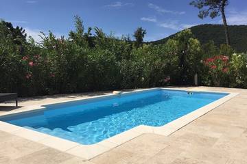 Cottage pour 6 personnes, avec terrasse et jardin à La Môle