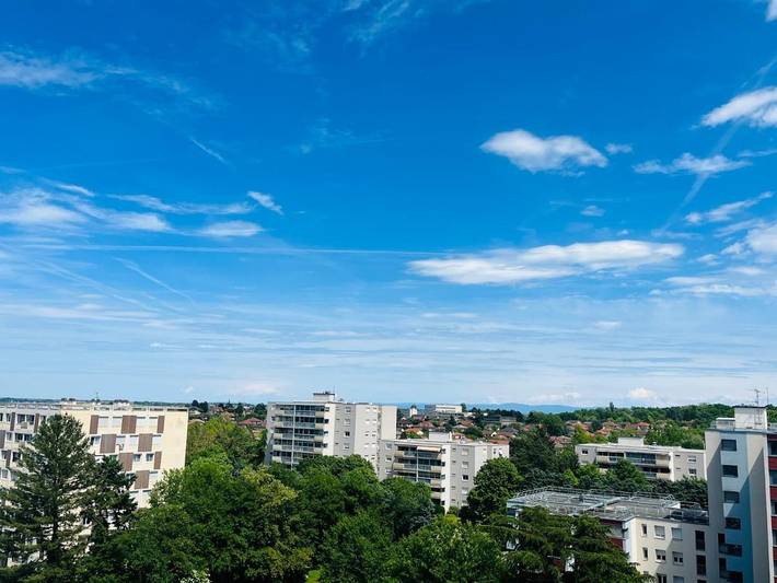 Gîte pour 6 personnes, avec balcon à Saint-Priest - 2