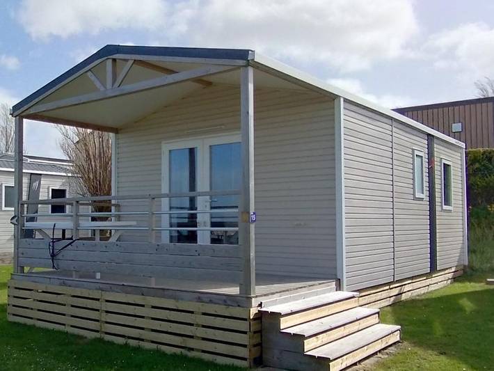 Camping Bellevue - Mobilheim 4 personen - Katamaran 25m² Halbüberdachte Terrasse in Hillion, Côte de Goëlo