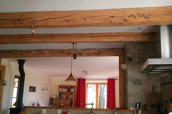 Gîte pour 6 personnes, avec jardin et terrasse à Montmin - 2