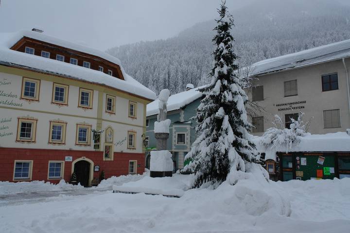 Hotel für 4 Personen, mit Ausblick und Garten sowie Pool, mit Haustier - 1