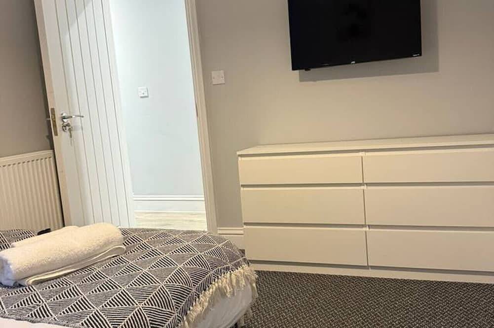 Appartamento intero, Contractor Stay • 2 Bed • 2 En-suites in Swansea, Swansea e dintorni