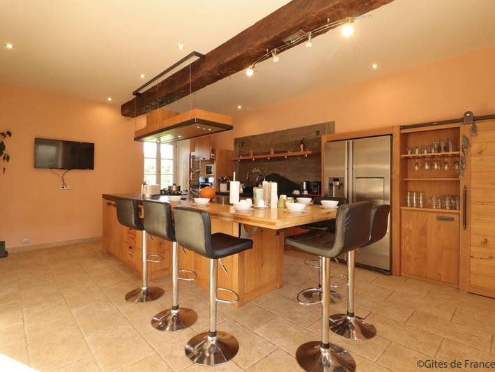 Gîte pour 8 personnes, avec jardin et jacuzzi à Le Pin-la-Garenne - 3