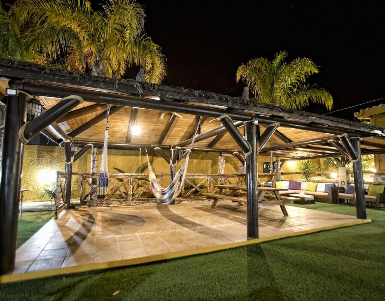 Estudio entero, Estudio 'Aitana' con piscina compartida, Wi-Fi y aire acondicionado in Busot, Costa Blanca