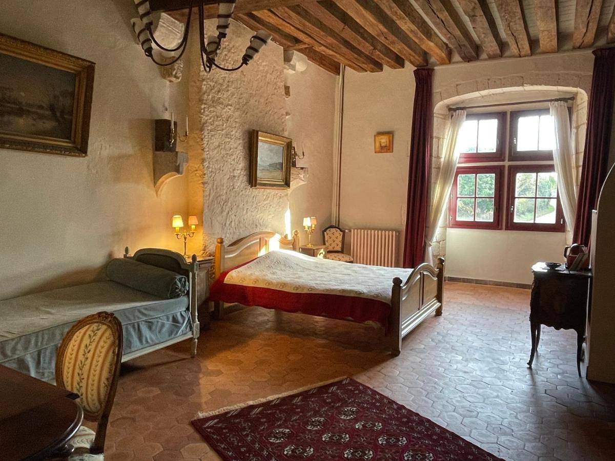 Maison Forte Perreuse in Treigny-Perreuse-Sainte-Colombe, Région d'Auxerre