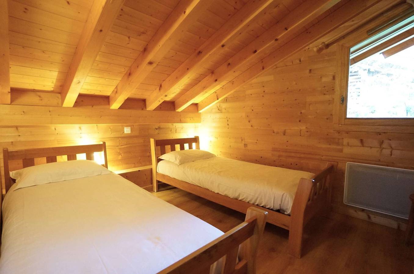 Entire holiday apartment, Slopes and Heart of Village and Large Terrace in Le Grand-Bornand, Annecy region