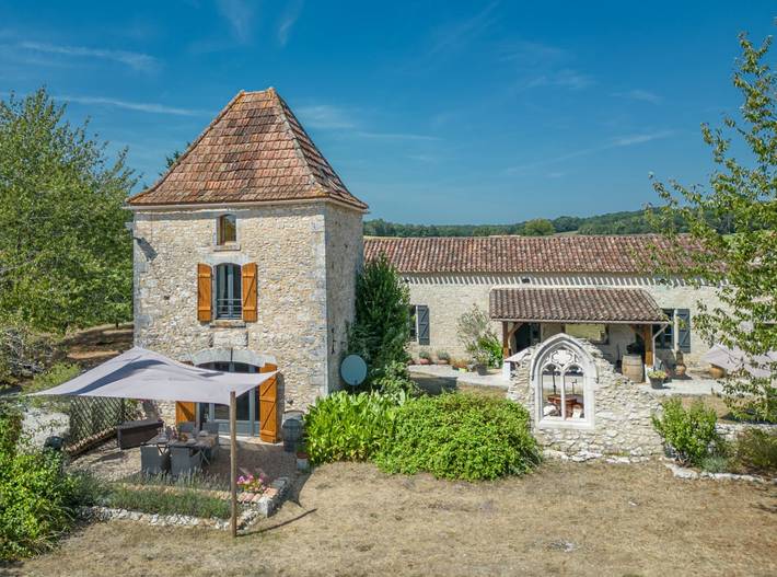 Gîte pour 3 personnes, avec jardin ainsi que terrasse et piscine à Sainte-Eulalie-d'Eymet