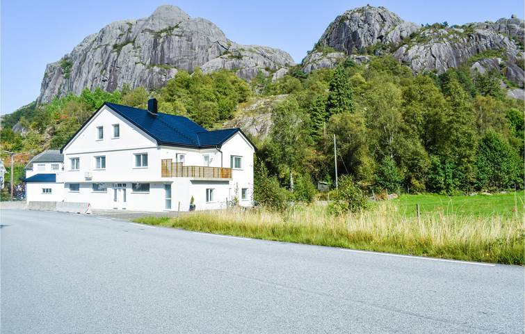 Ferienhaus für 9 Personen mit Terrasse in Sokndal