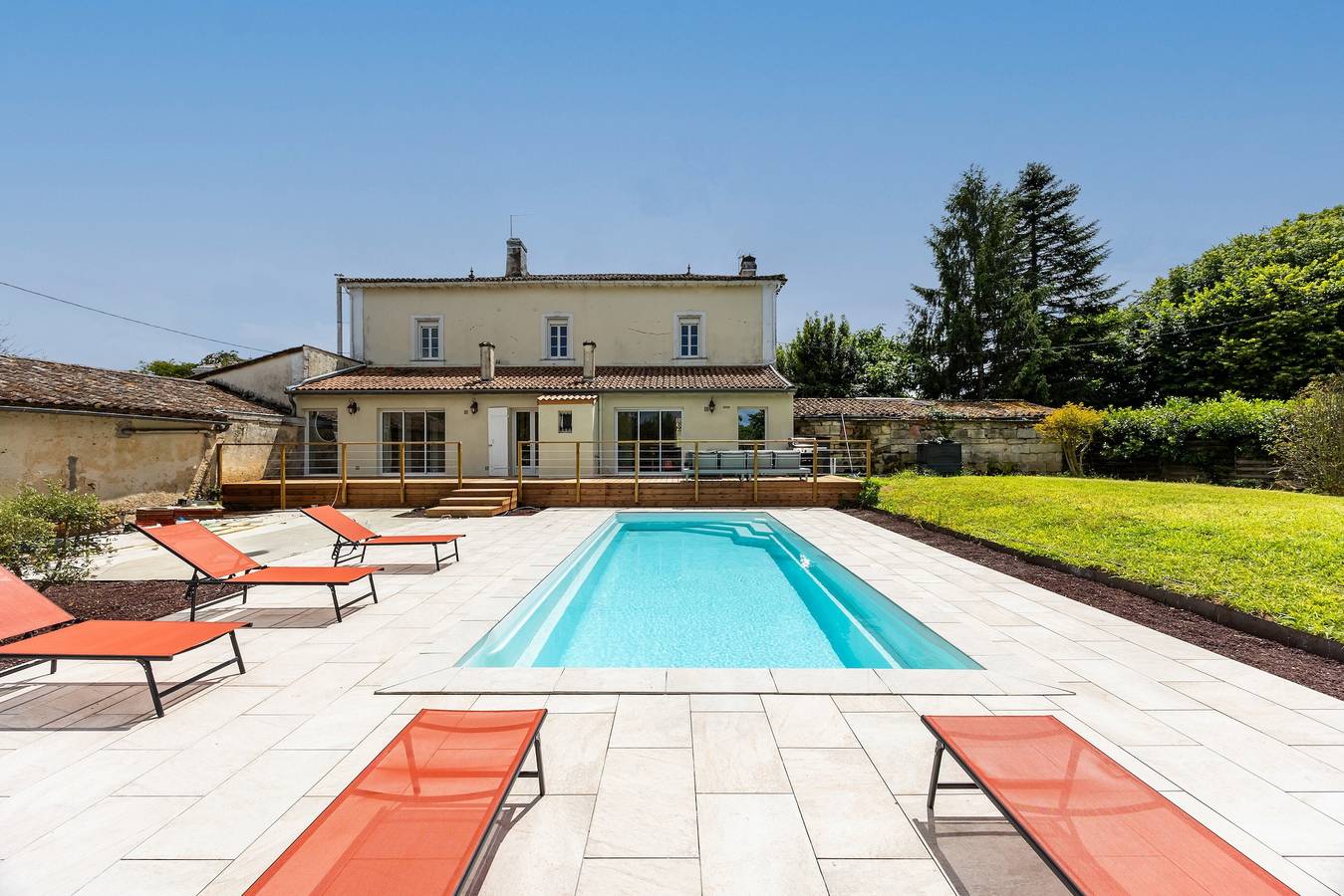 Casa vacacional «Le Domaine De Peyvideau» con piscina privada, terraza y Wi-Fi in Carignan-de-Bordeaux, Región de Burdeos
