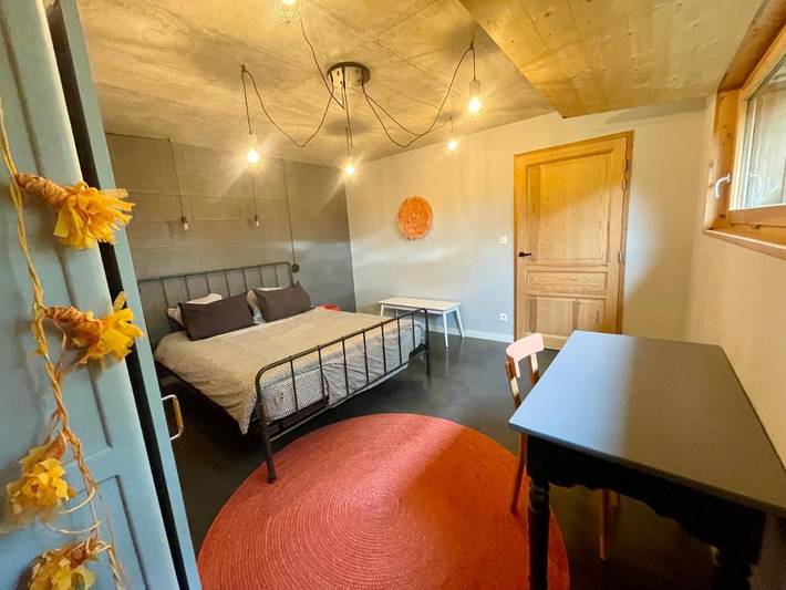 Location de vacances pour 14 personnes, avec Terrasse ainsi que Jardin et Vue à Lapte