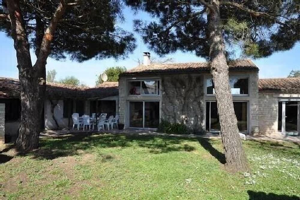 Oléron island large house with private no overlooking, garden near to the ocean in Saint-Pierre-d'Oléron, Côte de Beauté