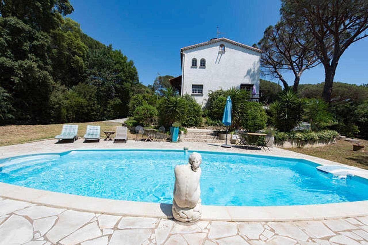 Villa "Villa Regina" mit eigenem Pool in Roquebrune-sur-Argens, Draguignan Region