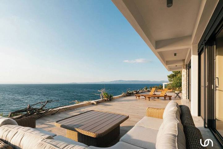 Villa für 9 Personen, mit Garten und Whirlpool sowie Balkon - 1