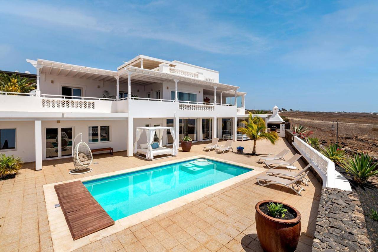 Odin Luxury Villa by Buenavilla in Puerto Calero, Yaiza