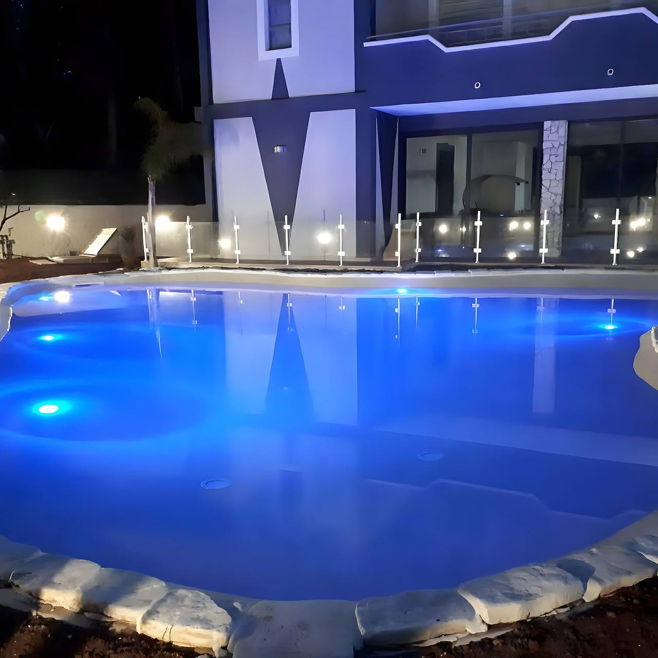 Villa 'Joel' con vista mare, Wi-Fi e aria condizionata in Fontane Bianche, Cassibile