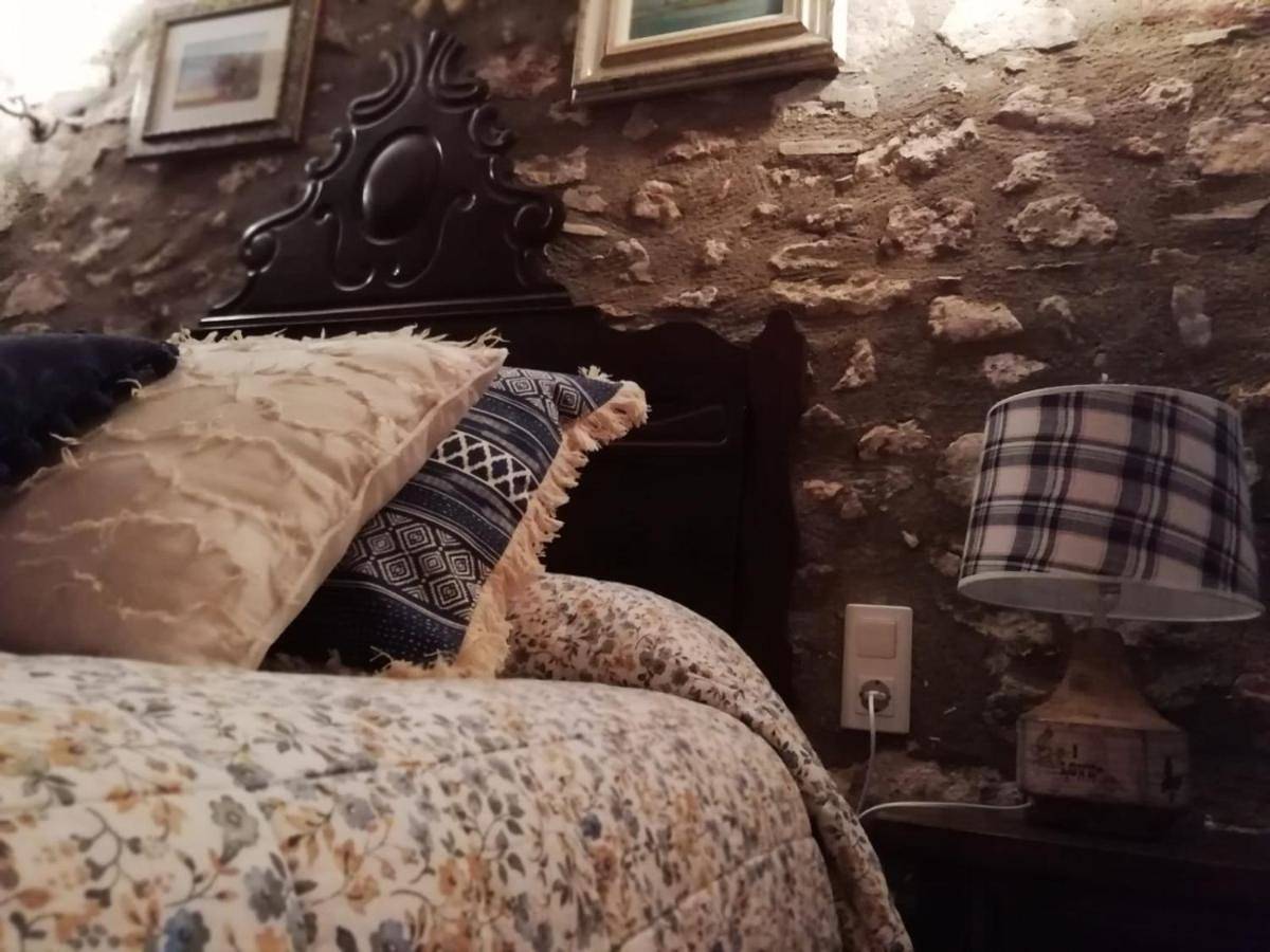 Twin Room with Bathroom in Prades (Espagne), Baix Camp