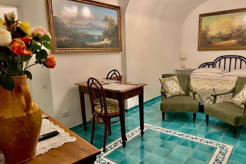 Honeymoon Amalfi •Private Sea View Terrace -Pet Friendly - Stone Bathroom in Spiaggia Duoglio, Amalfi