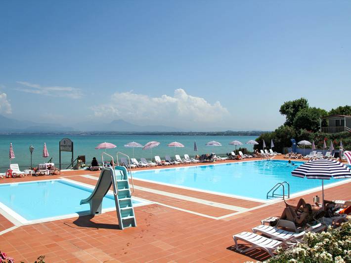 Ferienhaus für 4 Personen, mit Terrasse und Garten sowie Kinderpool in Peschiera del Garda