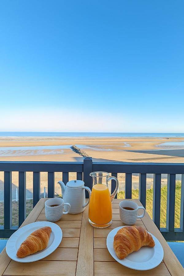 Gîte pour 4 personnes, avec balcon et vue dans Office De Tourisme De Blonville Benerville Tourgeville - 2
