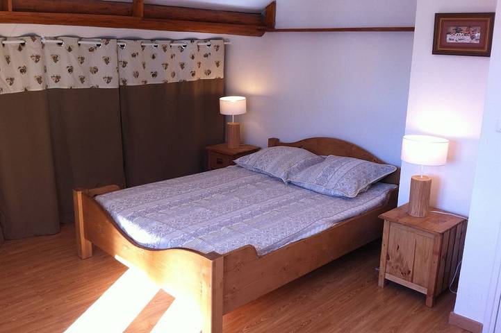 Gîte pour 12 personnes, avec jardin et terrasse, animaux acceptés à Colmars - 4