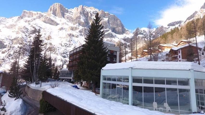 Hôtel pour 4 personnes, avec piscine et sauna ainsi que jardin et vue, animaux acceptés dans Thermes Du Grand Hotel Regina - 4