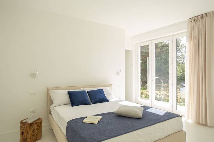 Villa pour 12 personnes, avec piscine ainsi que balcon et jardin dans Santa Maria di Leuca - 2