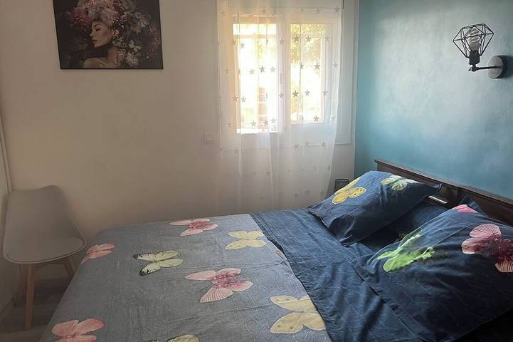 Apartamento entero, Hermoso apartamento con aire acondicionado con piscina y aparcamiento. in Roses, Alt Empordà