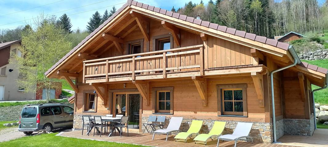 Chalet für 8 Personen, mit Balkon und Garten sowie Sauna in Grand Est