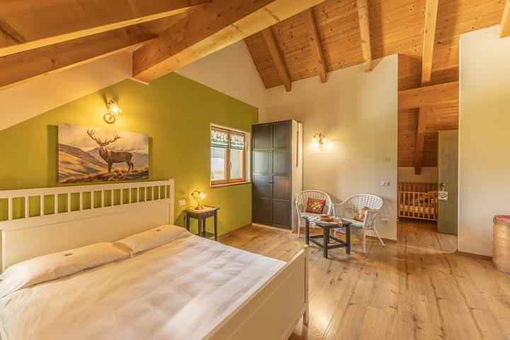 Agriturismo per 4 persone, con panorama e giardino, con animali domestici in Provincia di Belluno