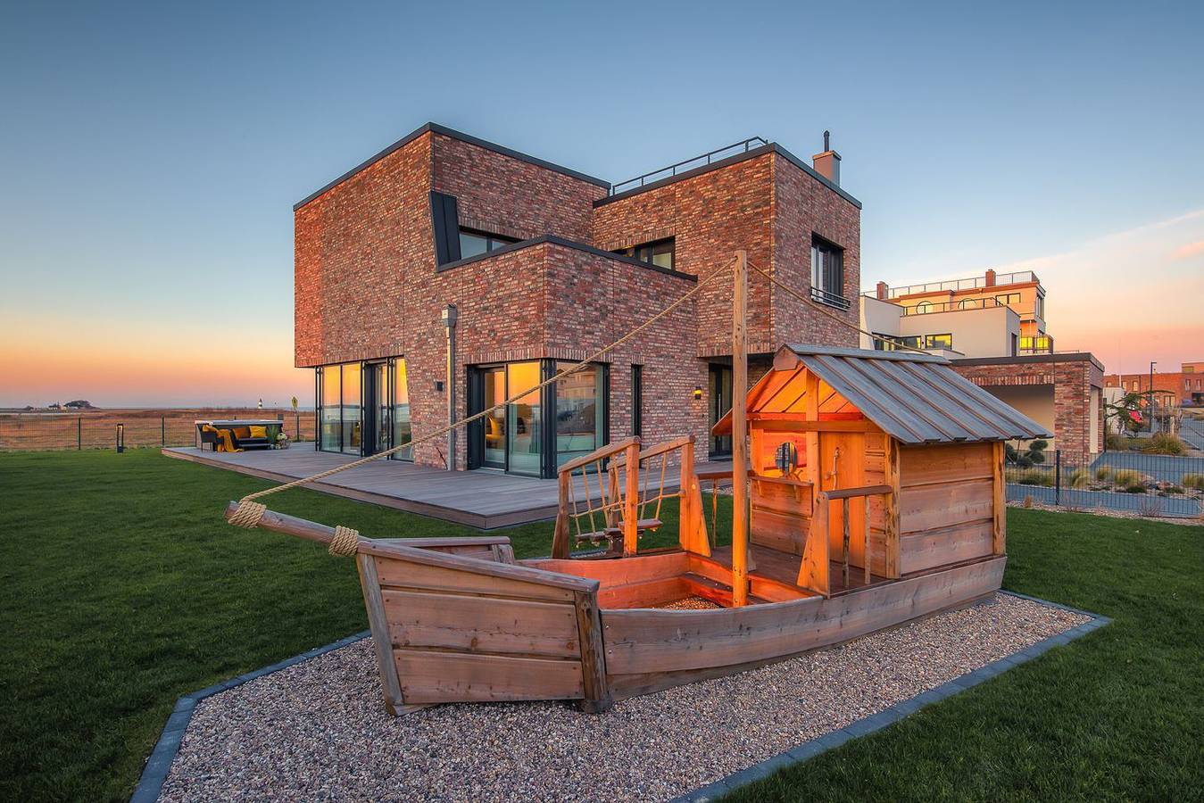 "Villa King" mit Meerblick, Sauna, Garten & Spielgerüsten – perfekt für Familien in Olpenitz, Kappeln