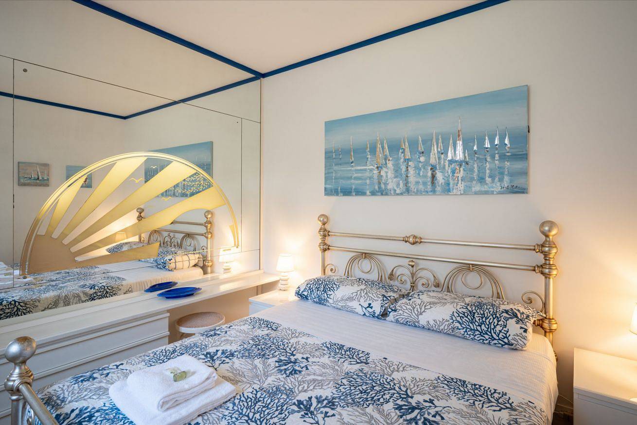 Geheel appartement, Vakantieappartement voor 4 personen met zwembad in Bordighera, Riviera di Ponente