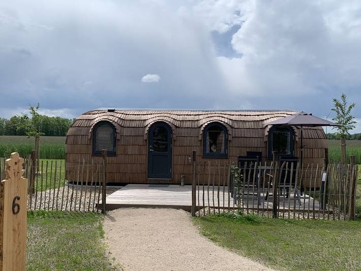 Wohnwagen für 4 Personen, mit Whirlpool und Sauna sowie Terrasse in Niedersachsen - 2
