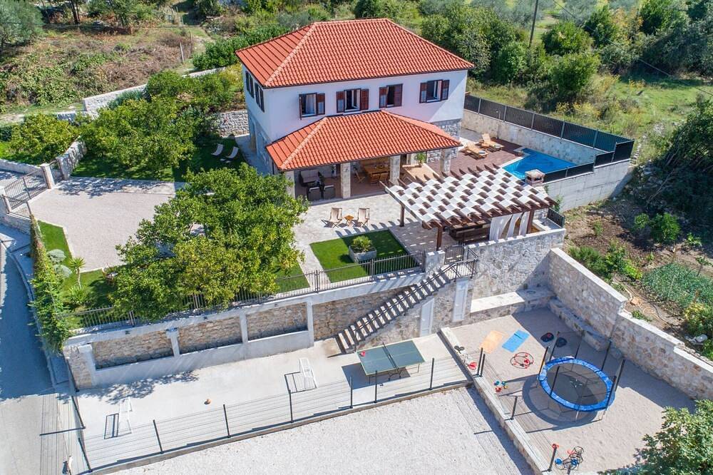 Casa vacanza a Canali a partire da 423€ a notte